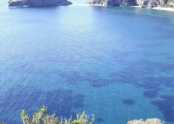 Le Viste Su Ortano Rio dellʼElba